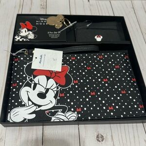 Disney Bag- Minnie Mouse Gift set- Wristlet, Wallet, Keychain